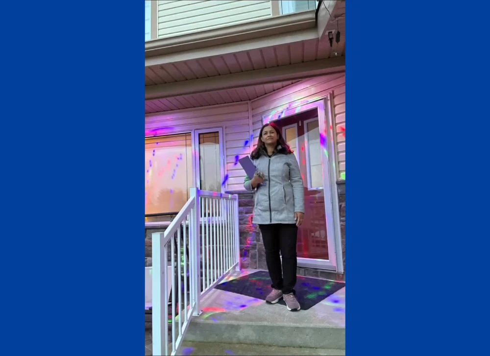 anita-roy-door-knocking-grassroots-campaign-winnipeg